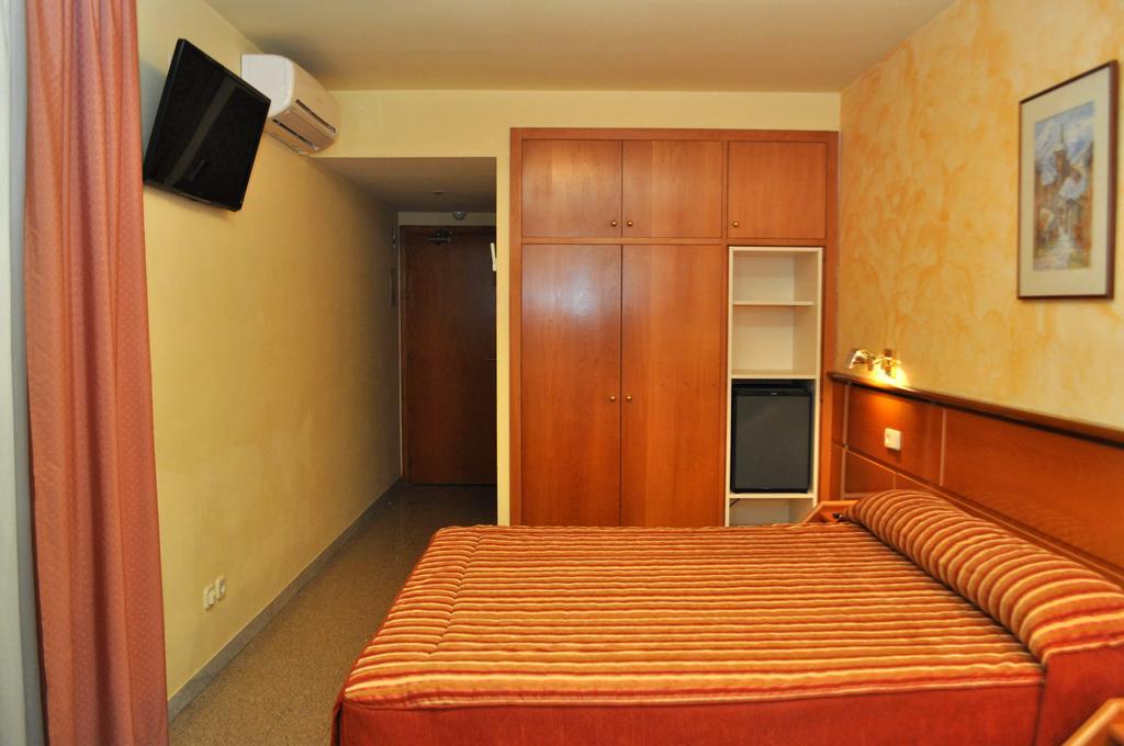 Hotel Sole Pobla de Segur Room photo